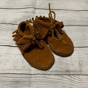 Minnetonka Kids Chestnut Suede Fringe Moccasins